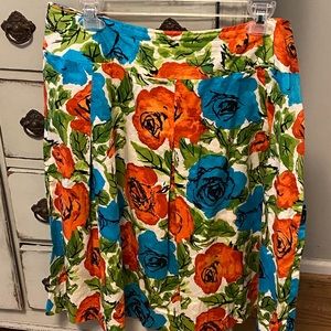 LIKE NEW!!  Beautiful Bright & Cheerful Skirt!!
